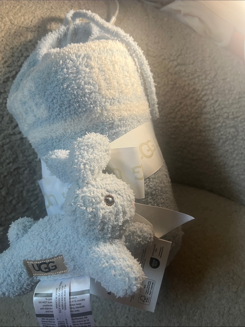 New Ugg Bunny Rattle and Blanket Gift Set $120 NWT